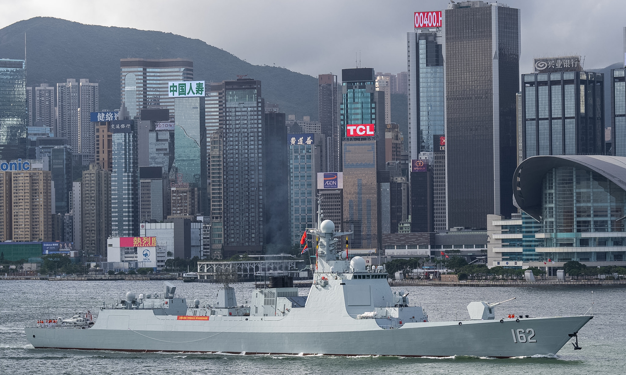 Chinese People's Liberation Army (PLA) Navy's guided-missile destroyer Nanning sails into Victoria Harbour for a port call in Hong Kong on July 2, 2026. The vessel and the guided-missile frigate Hengyang are visiting the city from July 2 to 6 for open-ship events. Photo: VCG
