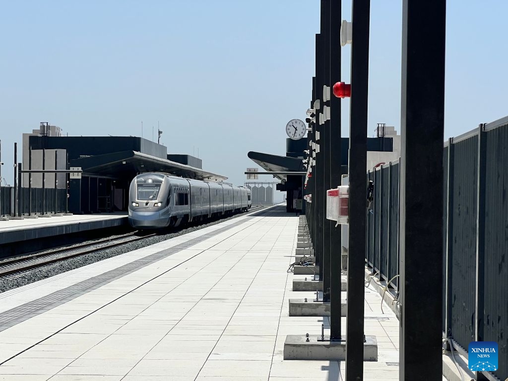 A passenger train is tested during trial operations of the United Arab Emirates' first passenger railway, Etihad Rail, at a railway station in Fujairah, the United Arab Emirates, June 8, 2026. (Xinhua/Xia Xiao)