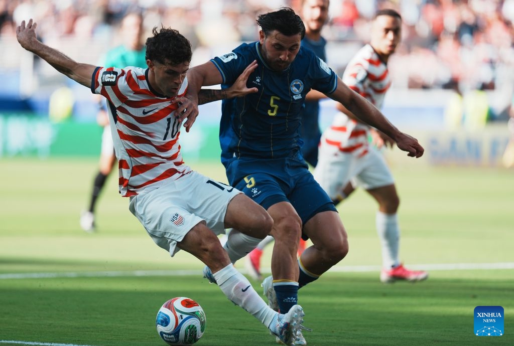 Christian Pulisic (1st L) of the United States vies with Sead Kolasinac (2nd L) of Bosnia and Herzegovina during the round of 32 match between the United States and Bosnia and Herzegovina at the 2026 FIFA World Cup at San Francisco Bay Area Stadium in San Francisco, the United States, July 1, 2026. (Photo: Xinhua)