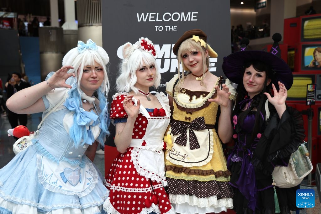 Anime fans pose for photos during the Anime Expo 2026 at the Los Angeles Convention Center in Los Angeles, the United States, on July 2, 2026. The four-day event was launched here on Thursday and will run until July 5. (Photo: Xinhua)