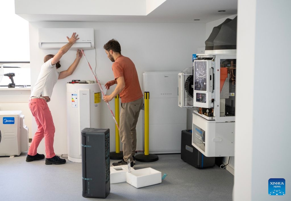 Engineers work at Midea's German R&D Center in Stuttgart, Germany, June 30, 2026. Located in Stuttgart, Midea's German R&D Center continuously develops and refines products to meet the needs of European households. Its localized innovation has helped its air conditioners gain popularity across the European market. (Photo: Xinhua)
