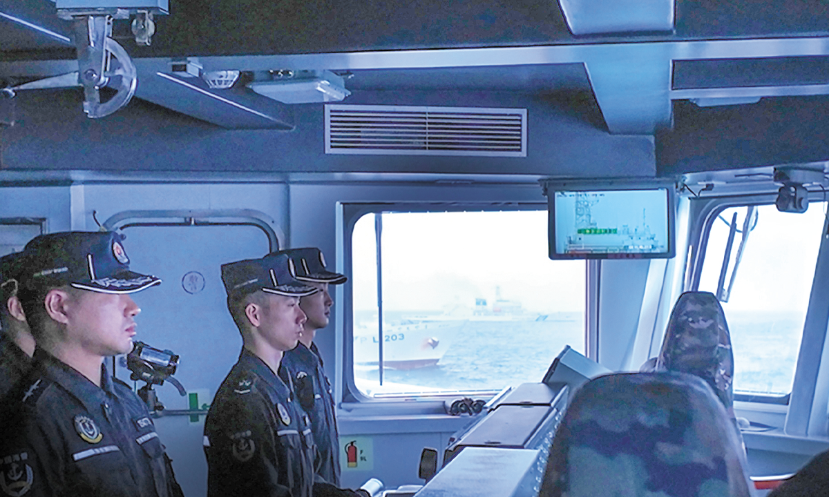 The Japan Coast Guard vessels are seen shadowing the China Coast Guard (CCG) fleet from aboard the CCG ship Xiamen. Photo: Ding Yazhi/GT 
