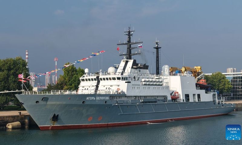 A drone photo taken on July 5, 2026 shows the Russia's rescue ship Igor Belousov berthing at a military port in Qingdao, east China's Shandong Province. China and Russia on Monday launched the Joint Sea-2026 exercise at a military port in Qingdao. (Photo: Xinhua)