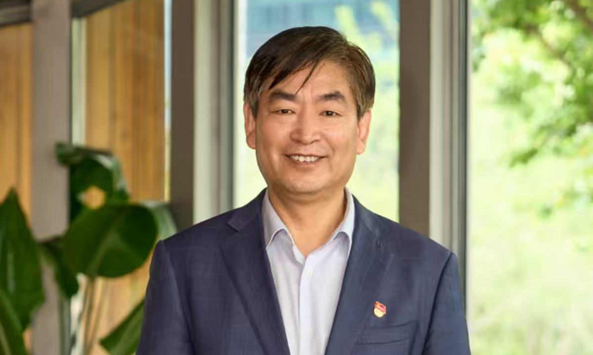 Professor Liu Jingbei, former vice president of the China Executive Leadership Academy Pudong (CELAP)