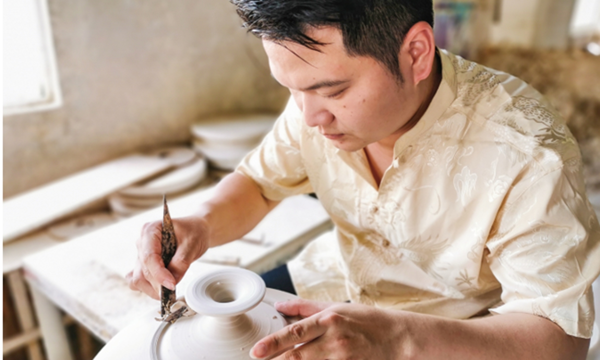 Ceramic artist Xu Zerong Photo: Courtesy of Xu Zerong