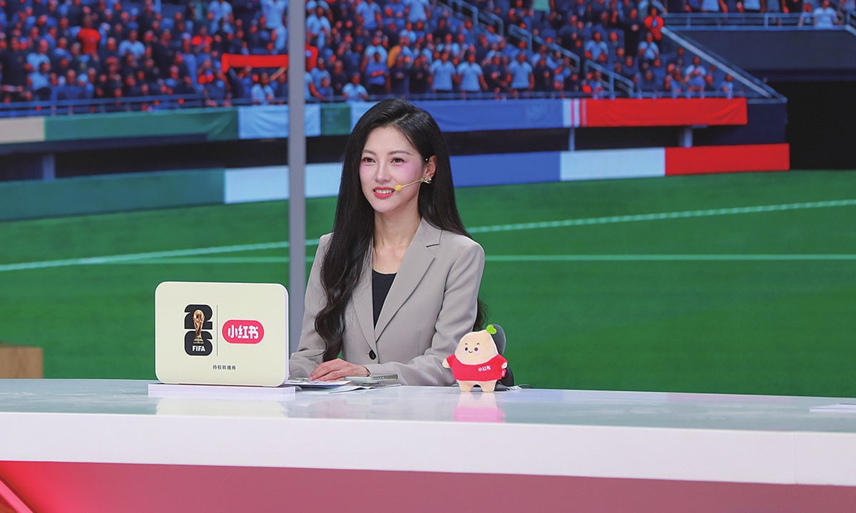 Football commentators Liu Chang (left) and Wu Tong (right) Photos: Courtesy of Liu and Wu 