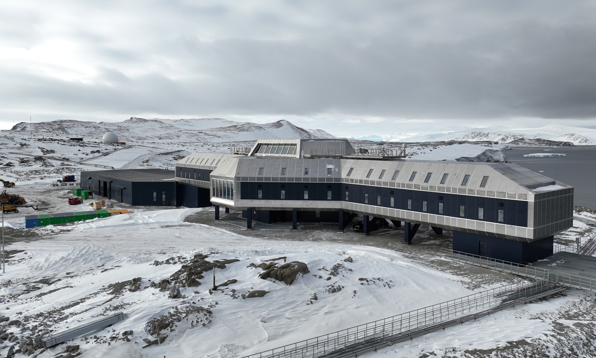 The main building at China's Qinling Station at Antarctica Photo: courtesy of an expedition member