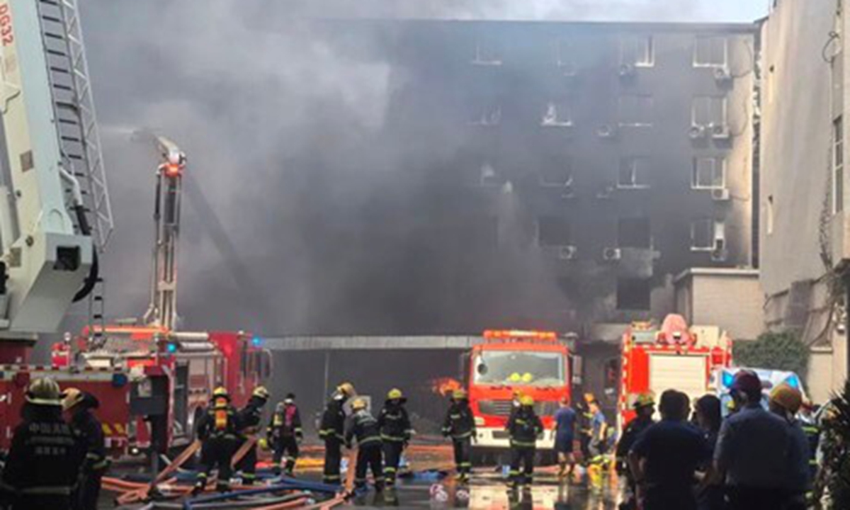 Firefighters carry out firefighting and rescue operations at the scene of the fire at a shoe factory in a town of Jinjiang City, East China's Fujian Province on July 9, 2026. Photo: Xinhua
