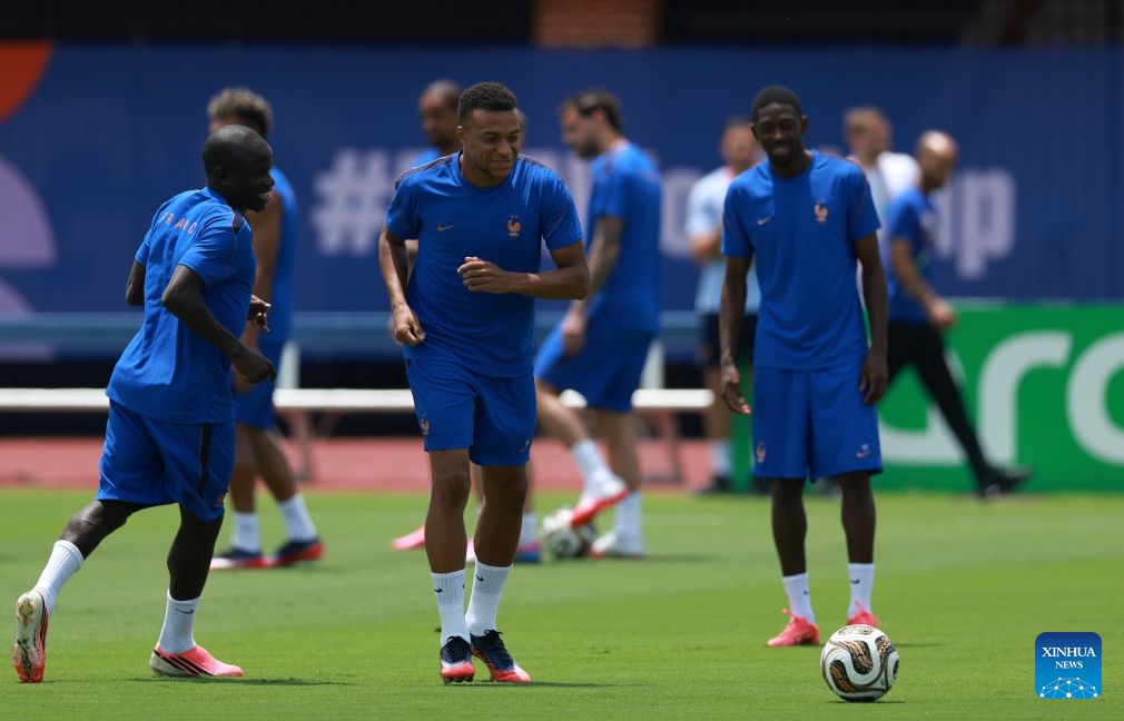 N'Golo Kante (1st L), Kylian Mbappe (C) and Ousmane Dembele of France attend a training session ahead of the semi-final match between France and Spain at the 2026 FIFA World Cup in Dallas, the United States, on July 13, 2026. (Photo: Xinhua)