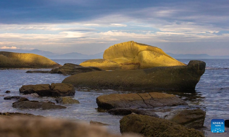 This photo taken on July 13, 2026 shows a view of the Sun Beach in Vladivostok, Russia. Sun Beach is famous for its unique rock formations, some of which resemble animals such as seals and toads. (Photo: Xinhua)