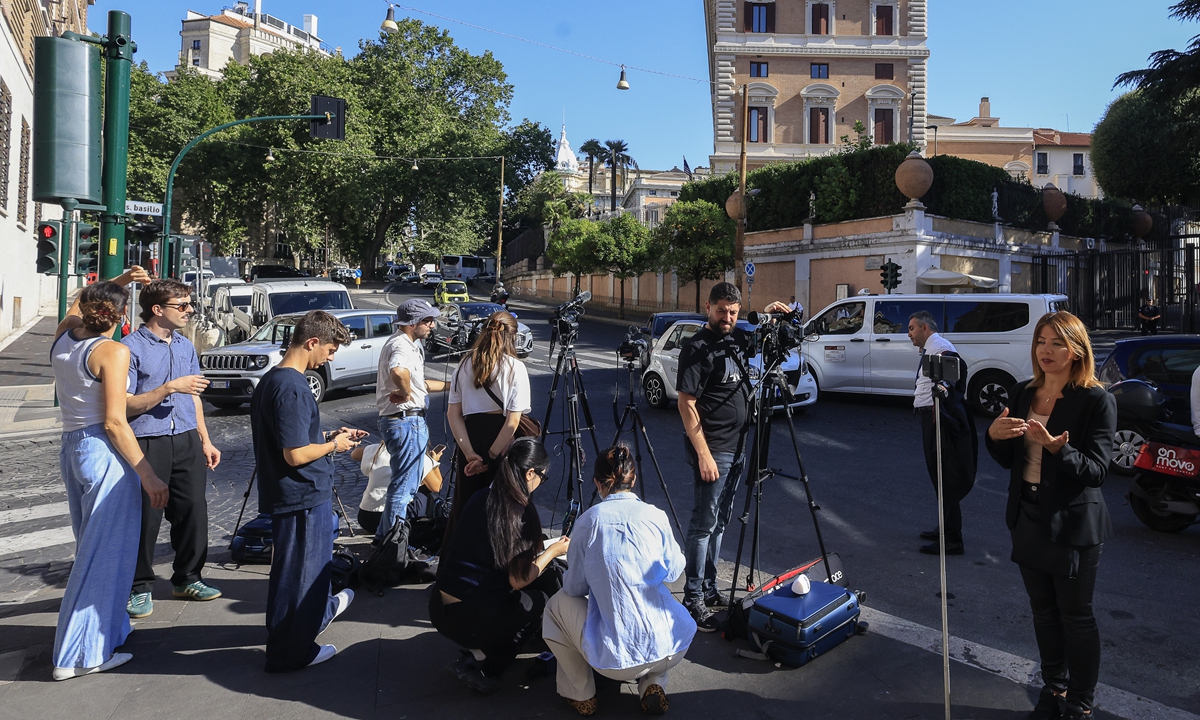 Media stand outside the US Embassy in Rome, Italy, on July 15, 2026, where Lebanese and Israeli delegations are expected to hold the second day of the sixth round of their negotiations. Photo: VCG