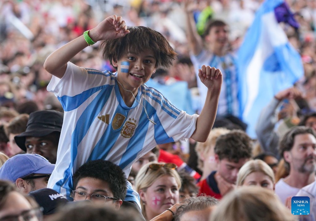 A fan of Team Argentina reacts after the semifinal match of the 2026 FIFA World Cup between Argentina and England at the FIFA Fan Festival in Vancouver, Canada, July 15, 2026. (Photo: Xinhua)