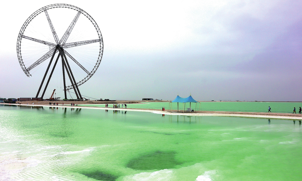 A view of Qarhan Salt Lake Photo: VCG
