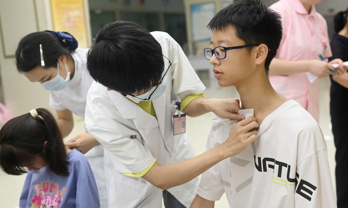 Young Chinese embrace TCM to prevent illnesses in ‘Sanfu’ days