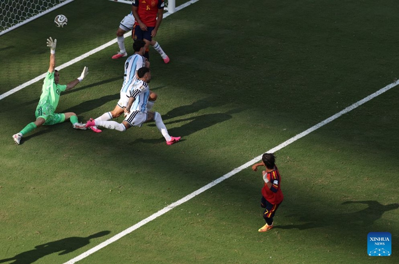 Ferran Torres (1st R) of Spain scores his goal during the final match between Spain and Argentina at the 2026 FIFA World Cup at the New York New Jersey Stadium, the United States, July 19, 2026. (Xinhua/Xu Zijian)
