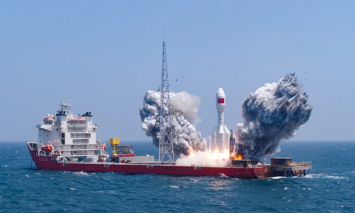 A Gravity-1 carrier rocket carrying nine satellites blasts off from waters off the coast of Shanghai, East China, on July 22, 2026. This flight marks Gravity-1's first open-sea launch and China's first commercial sea-based launch in the East China Sea off the Yangtze River Delta. Photo: Xinhua