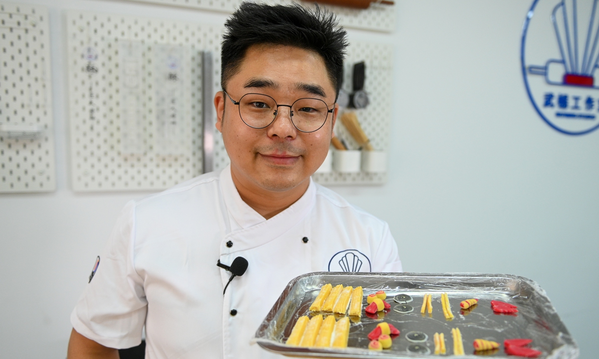 Chinese pastry artist Wu Yang Photo: VCG