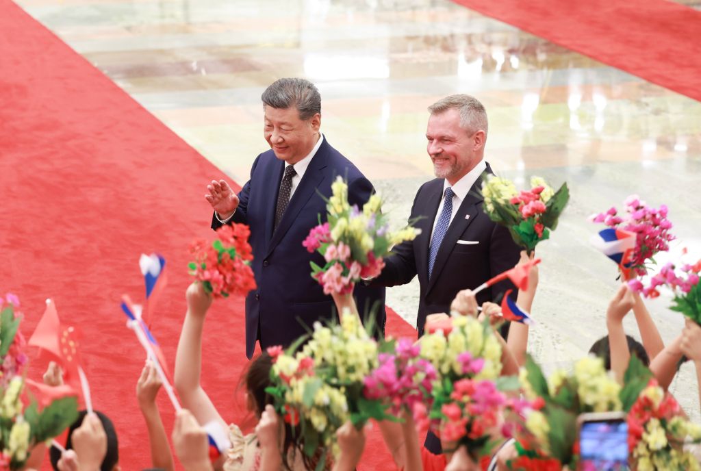 Chinese President Xi Jinping holds a welcome ceremony for Slovak President Peter Pellegrini in the Northern Hall of the Great Hall of the People prior to their talks in Beijing, capital of China, July 28, 2026. Xi held talks with Pellegrini, who is on a state visit to China, in Beijing on Tuesday. (Photo: Xinhua)