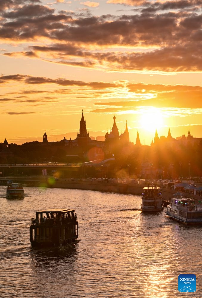 This photo taken on July 23, 2026 shows the sunset scenery over the Moskva River in Moscow, Russia. (Xinhua/Feng Kaihua)