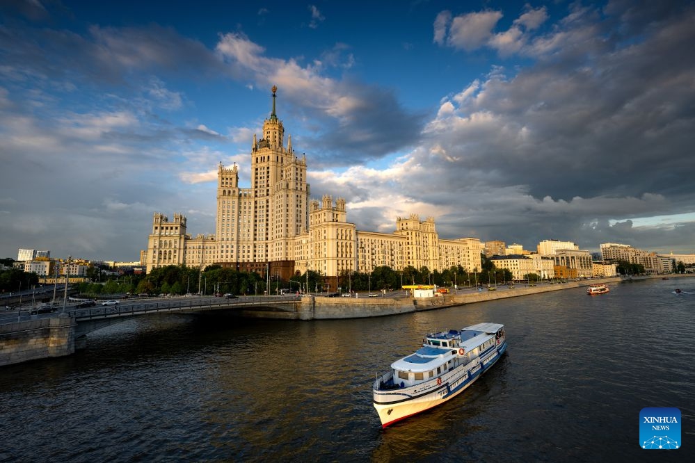 This photo taken on July 23, 2026 shows the sunset scenery over the Moskva River in Moscow, Russia. (Xinhua/Feng Kaihua)
