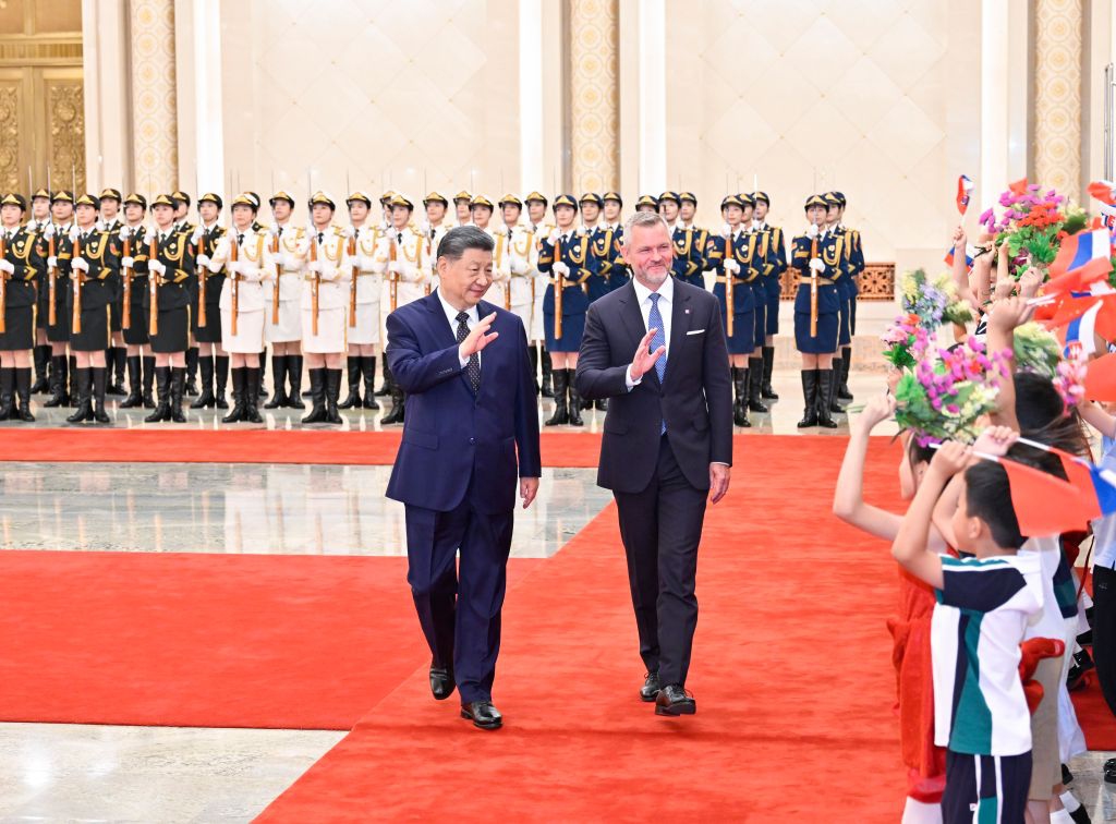 Chinese President Xi Jinping holds a welcome ceremony for Slovak President Peter Pellegrini in the Northern Hall of the Great Hall of the People prior to their talks in Beijing, capital of China, July 28, 2026. Xi held talks with Pellegrini, who is on a state visit to China, in Beijing on Tuesday. (Photo: Xinhua)
