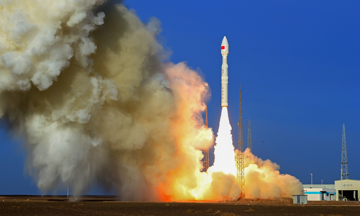 A Lijian-1 Y15 carrier rocket carrying five satellites blasts off from the Dongfeng commercial space innovation pilot zone in northwest China, on July 24, 2026. The rocket lifted off at 7:33 a.m. (Beijing Time), successfully placing the satellites into their designated orbits. Photo: CNS Photo