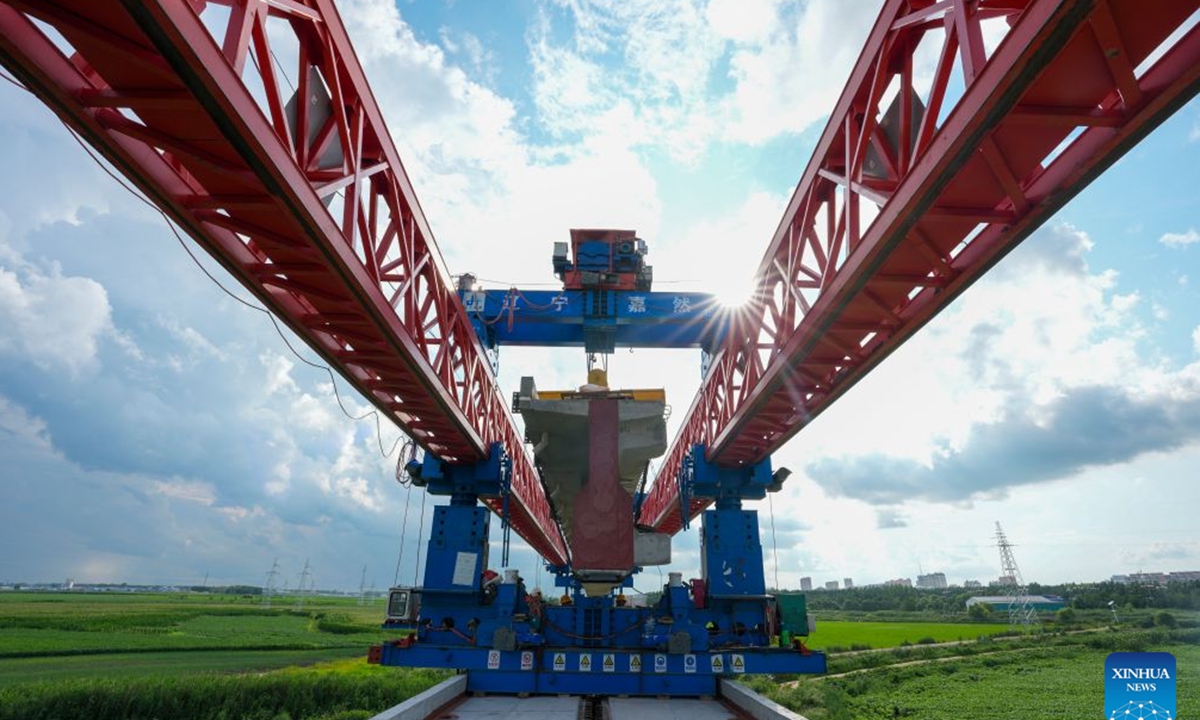 This photo taken on July 23, 2026 shows the construction site of the Tongjiang super major bridge in northeast China's Heilongjiang Province.(Xinhua/Wang Song)