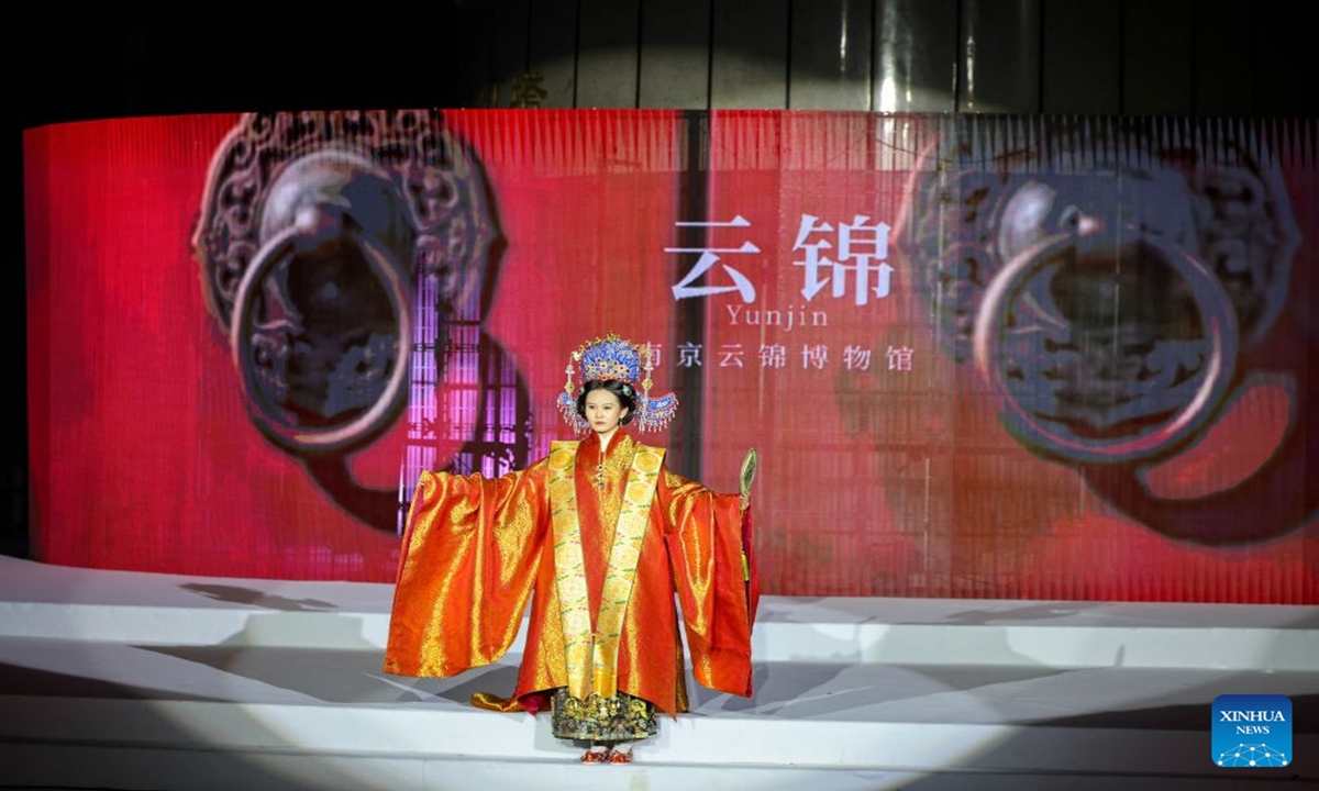 A model presents a Yunjin fashion at the Starlight Gala of the 2026 China Fashion Week Nanjing Session in Nanjing, east China's Jiangsu Province, May 8, 2026. 