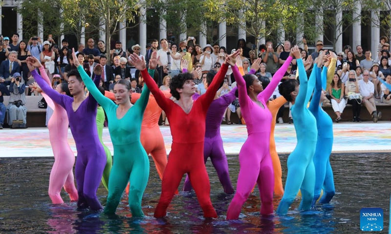 Artists perform a contemporary dance at a Chinese Arts Week at Lincoln Center in New York, the United States, on July 23, 2026. (Xinhua/Zhang Fengguo)