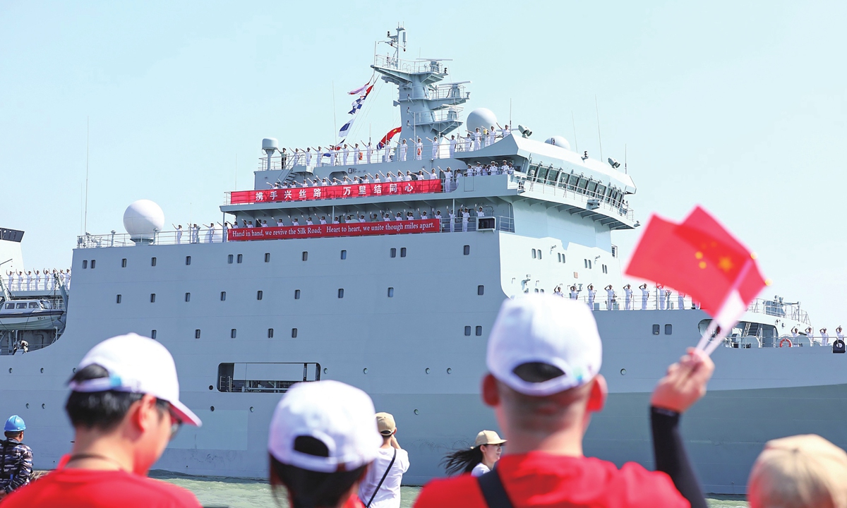 Welcoming crowds wave the national flags of China and Indonesia as the Chinese People's Liberation Army (PLA) Navy's 83rd task force, which is on a far-seas comprehensive internship training and visit mission, arrives in Surabaya, Indonesia on August 2, 2026. Photo: VCG