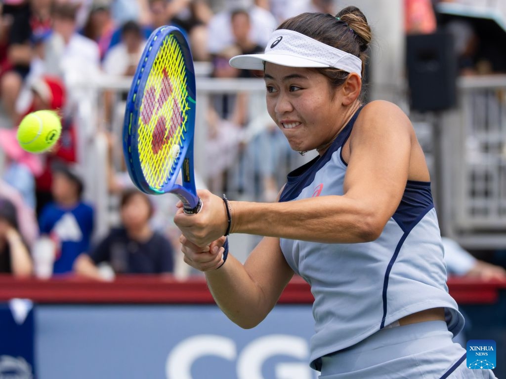 Lanlana Tararudee of Thailand returns the ball during the women's singles qualifying match between Lanlana Tararudee of Thailand and Zheng Qinwen of China at the 2026 National Bank Open tennis tournament in Toronto, Canada, on Aug. 1, 2026. (Photo by Zou Zheng/Xinhua)