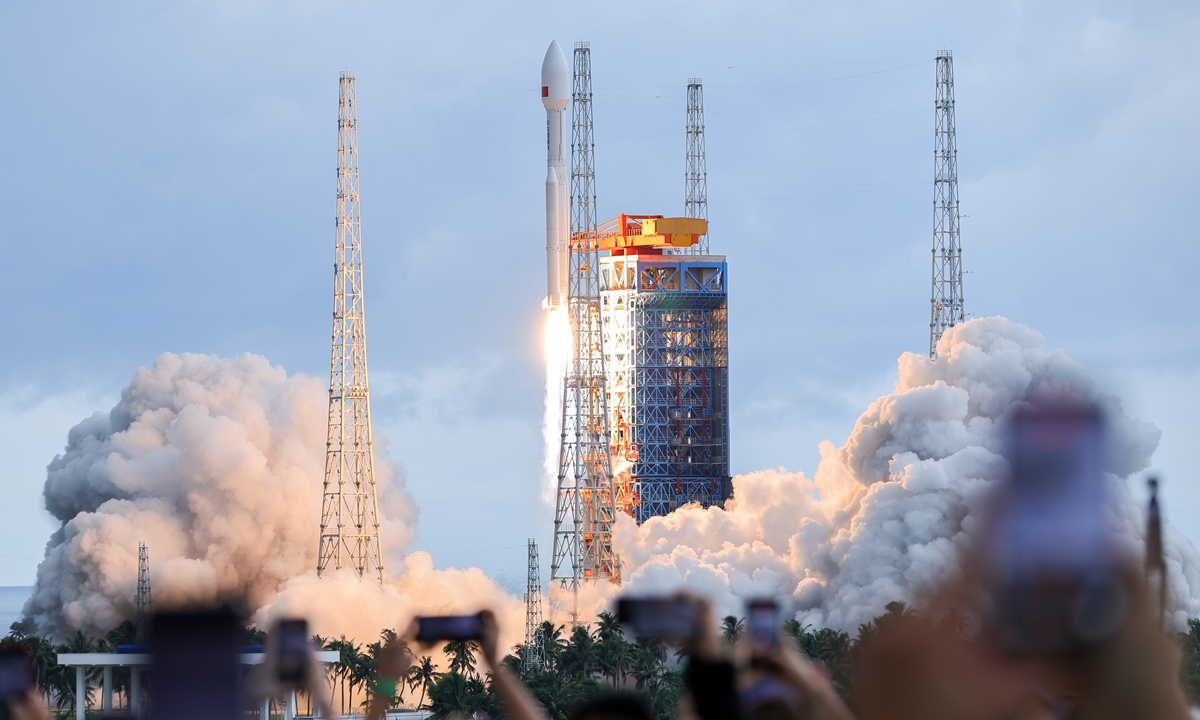 A Long March-8A carrier rocket, carrying the 23rd group of the low-orbit satellite internet constellation, blasts off from the Hainan commercial spacecraft launch site in Wenchang, South China's Hainan Province, August 4, 2026. Photo: CNS Photo