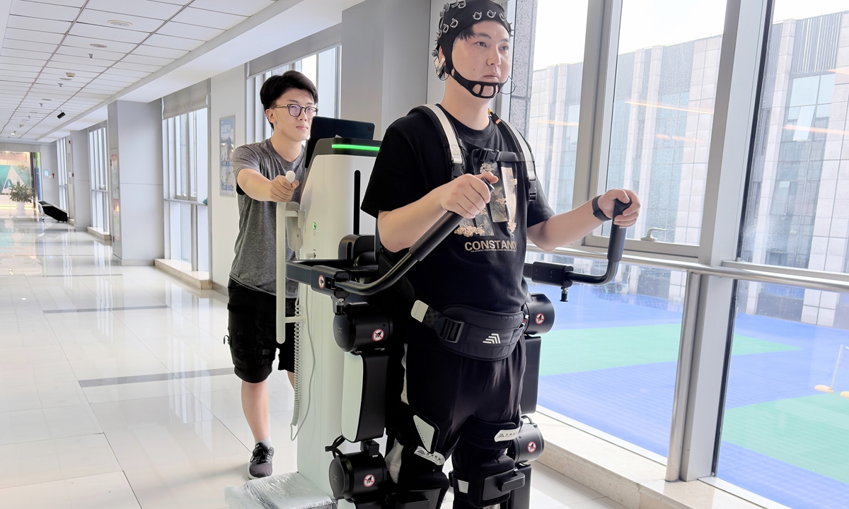 globaltimes.cn - Ma Jingjing - China-developed brain-computer interface robot helps patients walk again