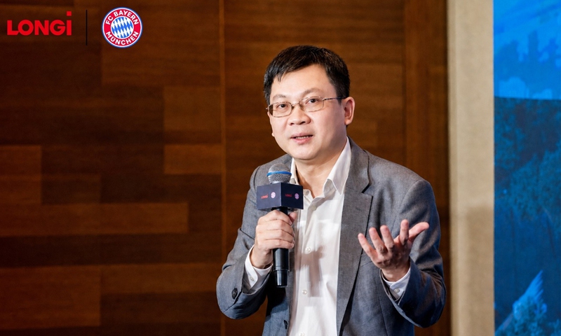 Charles Jiang explaining the product development philoshophy of LONGi 