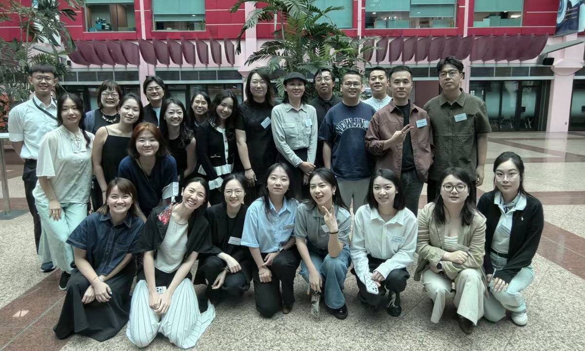 China media delegation and officials from Singapore's Ministry of Digital Development and Information pose for a photo in Singapore. Photo: Courtesy of Wang Xiaofang