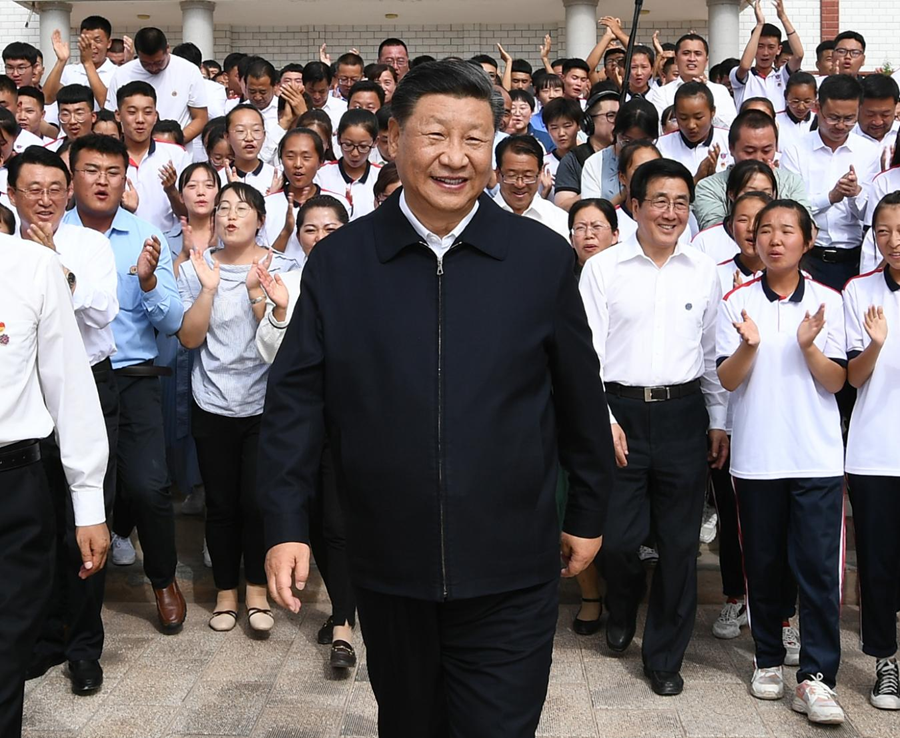 2019年8月20日下午,习近平总书记考察甘肃省张掖市山丹培黎学校。新华社记者 谢环驰 摄