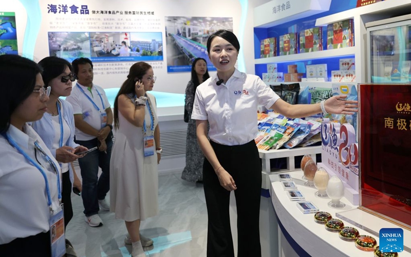 Delegates attending the Third APEC Senior Officials' Meeting and Related Meetings visit an industrial exhibition hall of Liaoyu Group in Dalian, northeast China's Liaoning Province, Aug. 22, 2026. The Third APEC Senior Officials' Meeting and Related Meetings are held here from Aug. 17 to 28. (Xinhua/Li Gang)