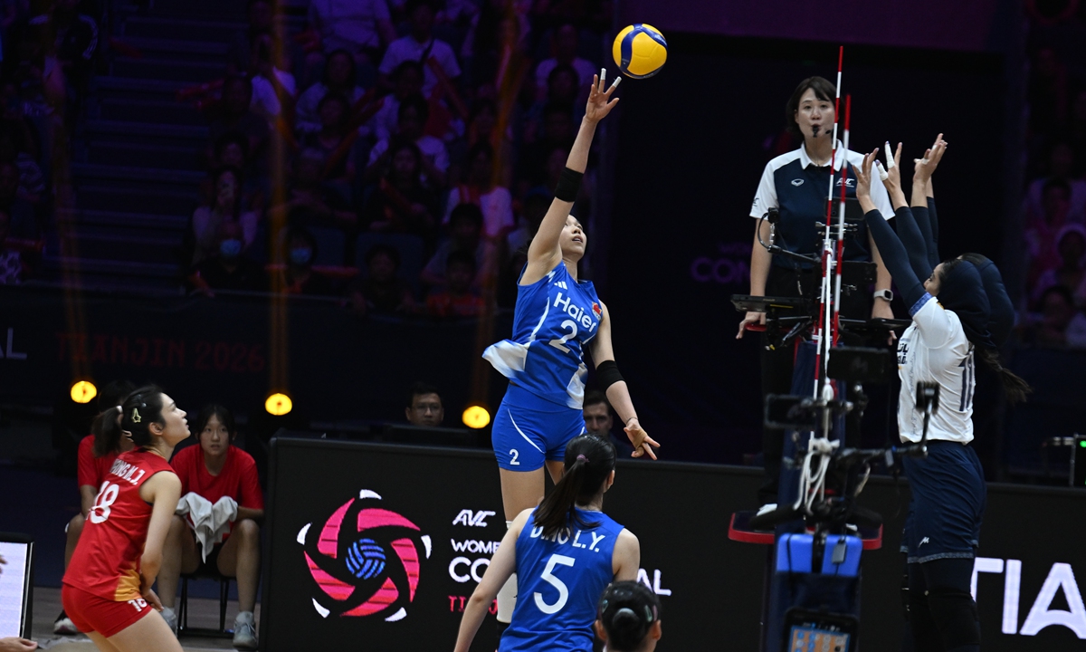 Chinese volleyball player Zhuang Yushan (No.2) spikes the ball against Iran at the 2026 Asian Women's Volleyball Continental Championship in Tianjin on August 24, 2026. China won 3-0 and advanced to the last eight with one match remaining. Photo: VCG