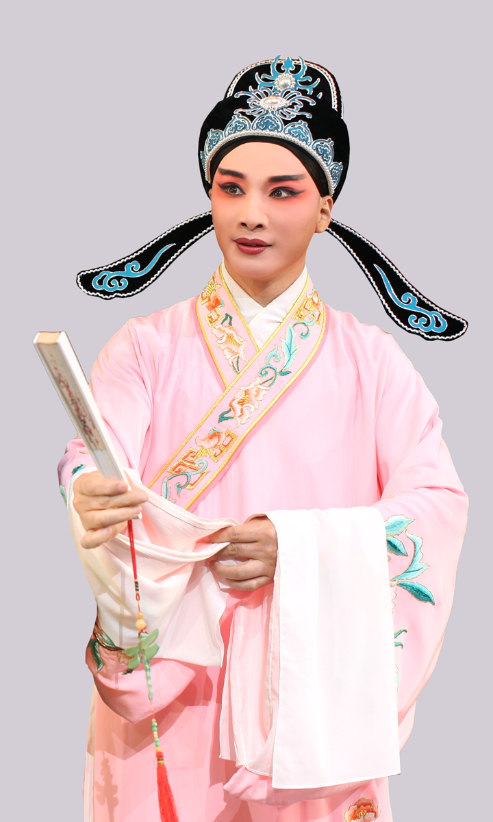 Zhou Dongliang Photo: Courtesy of Zhou Dongliang The original Wuxi Opera The Xueyi Embroidery Manual is staged at the Rugao Cultural Center in the city of Rugao, Nantong, East China's Jiangsu Province on June 12, 2025. Photo: VCG
