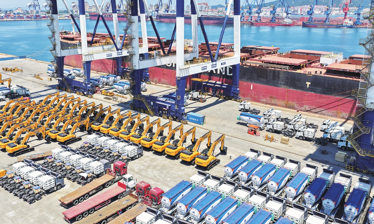 Chinese trucks bound for Africa are loaded onto a China-Africa freight vessel at Yantai Port in East China's Shandong Province on June 11, 2026. China's vehicle exports reached 4.059 million units in the first five months of 2026 Photo:VCG