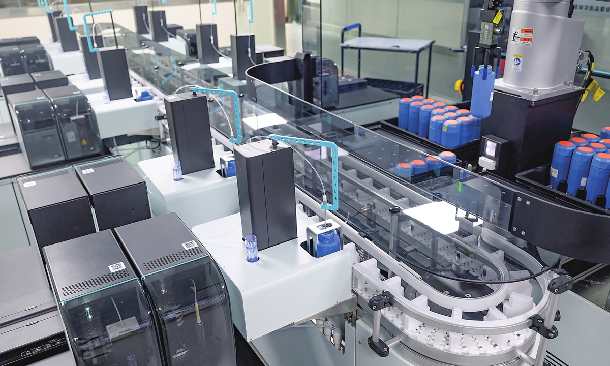 In a newly commissioned laboratory in Southwest China's Chongqing Municipality, intelligent instruments conduct tests on water samples on August 26, 2026. Powered by robots, intelligent analytical instruments, and an information management system, the laboratory can automatically handle the entire process of water sample analysis and data review, with monitoring efficiency more than 10 times that of traditional manual operations. Photo: VCG
