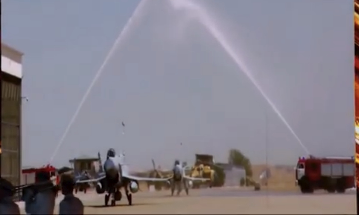 An official Uzbek broadcast shows a Chinese J-10CE fighter jet on August 28, 2026. Photo: Screenshot of O'zbekiston 24