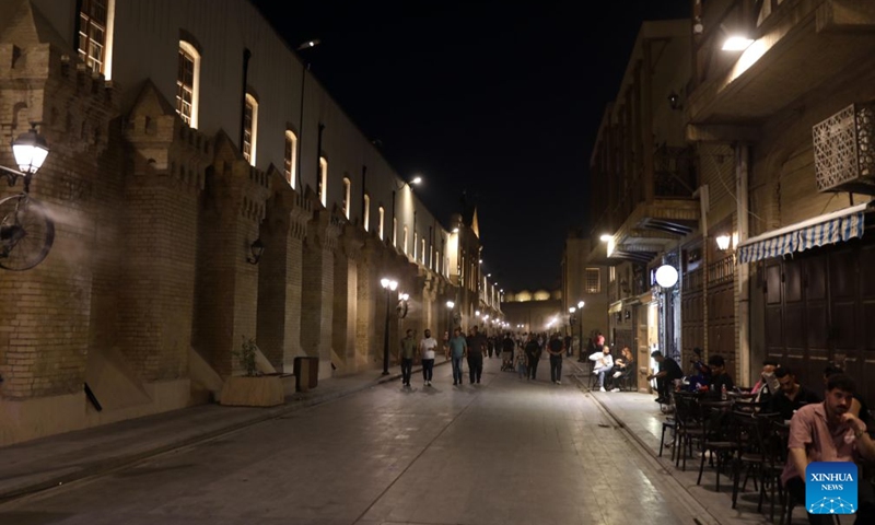 People stroll along Al-Rashid Street in Baghdad, Iraq on Aug. 28, 2026. Photo: Xinhua