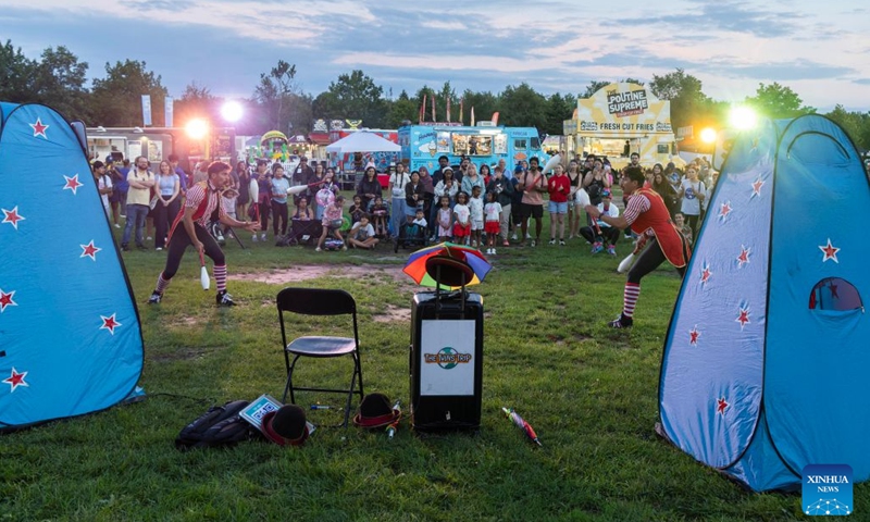 Buskers perform at the 2026 Toronto International BuskerFest in Toronto, Canada, on Sept. 4, 2026. This 4-day event kicked off here on Friday, bringing together about 100 performers from around the world. (Photo: Xinhua)