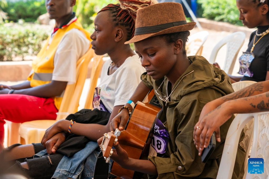 A woman prepares to attend the audition of the second edition of the musical talent show Sing for Africa in Kibera, Nairobi, Kenya, Sept. 5, 2026. A flagship program of the 2026 China-Africa Year of People-to-People Exchanges, the second edition of the China-backed musical talent show Sing for Africa aims to nurture local musical talent while creating a platform for fostering cross-cultural dialogue. (Photo: Xinhua)