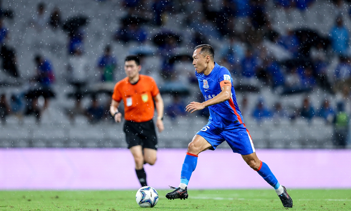 Wu Xi of China's men's football team during a match Photo: VCG
