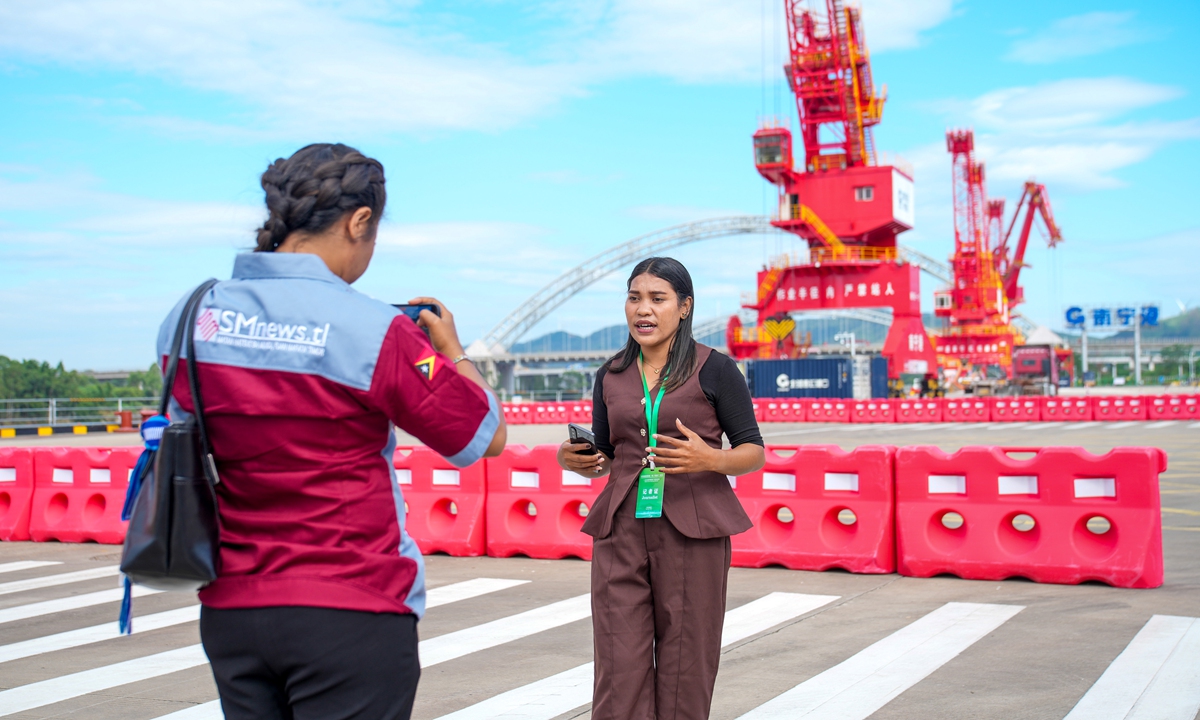 Foreign reporters on a media tour visit the area along the Pinglu Canal in Nanning, South China's Guangxi Zhuang Autonomous Region on September 2, 2026, learning about the vitality of the region's sea-oriented economy and opportunities the canal brings to ASEAN members.
