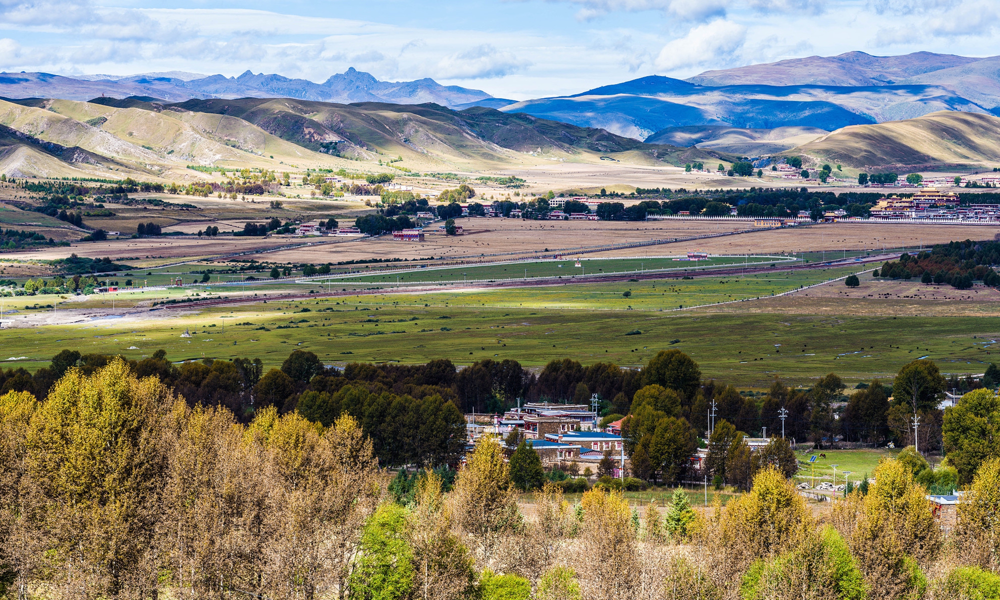 The scenery of Dawu County, Garze Tibetan Autonomous Prefecture, Southwest China's Sichuan Province Photo: VCG