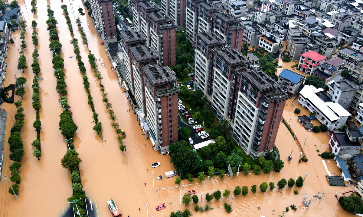 Due to continuous heavy rainfall, a landslide hits Suichuan county, Jiangxi Province on September 4, 2026. Photo: IC