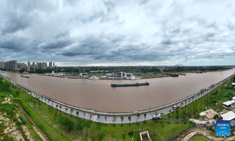 A panoramic aerial drone photo taken on Sept. 4, 2026 shows vessels taking part in a comprehensive navigation drill on the Pinglu Canal in Qinzhou, south China's Guangxi Zhuang Autonomous Region.(Xinhua/Zhang Ailin)